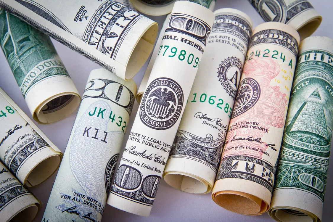 Тільки у нас унікальна прогресивна система оплати праці: до 80% від угоди + бонуси + акції – Дохід від 35000 до 130000 грн в місяць